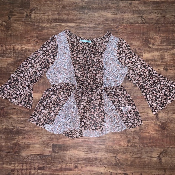 Floral Button-Down Flare-Sleeve Blouse - Picture 1 of 4